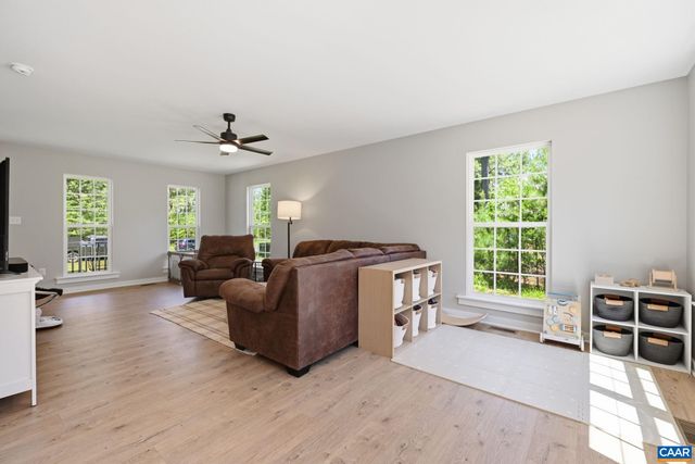 75 KYLE CT, Zion Crossroads, VA 22942