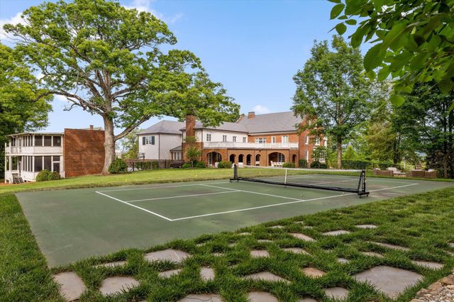 1636 Hillcrest Road, Chattanooga, TN 37405