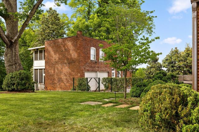 1636 Hillcrest Road, Chattanooga, TN 37405