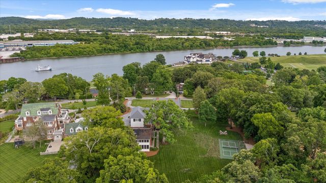 1636 Hillcrest Road, Chattanooga, TN 37405