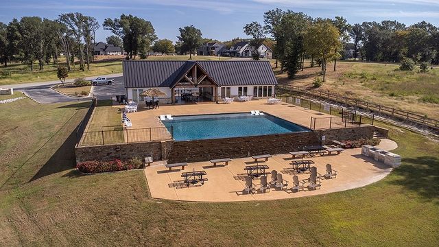 1593 Shoreline Drive, Mabank, TX 75143