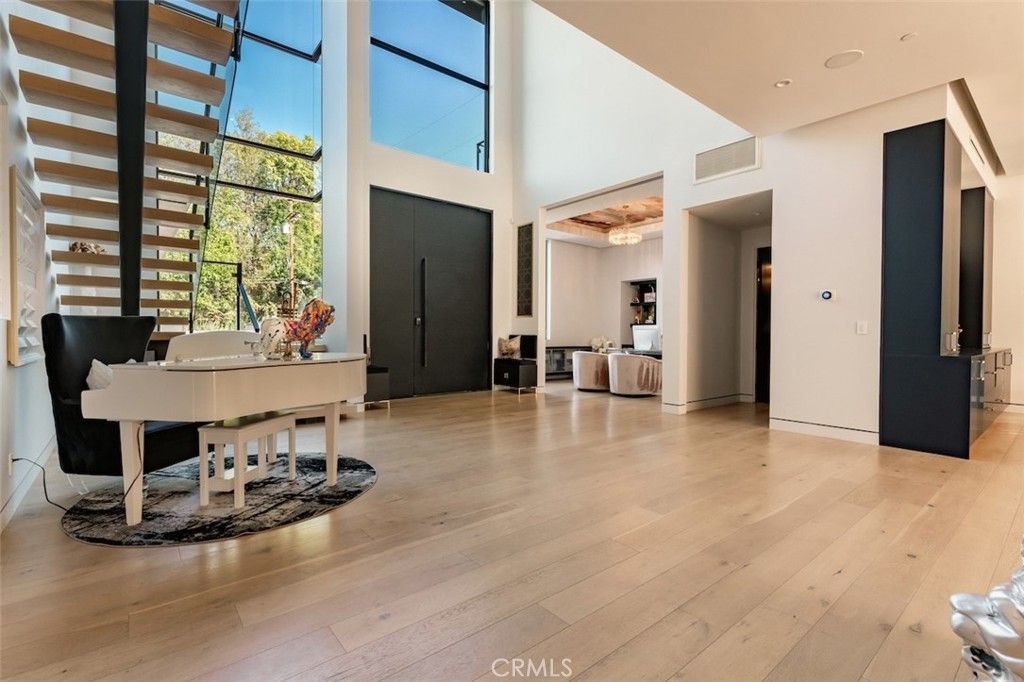 5301 Amestoy Avenue, Encino, CA 91316 — photo 5