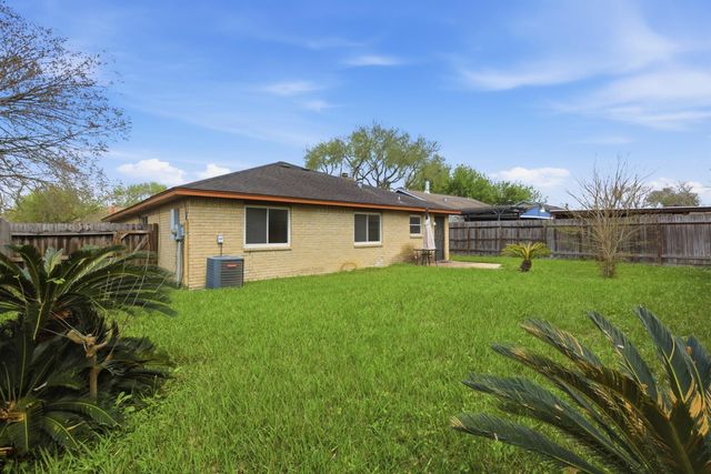 6647 Villarreal Drive, Missouri City, TX 77489