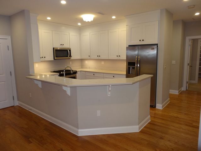 2 Inwood 3002, Woburn, MA 01801