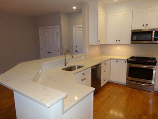 2 Inwood 3002, Woburn, MA 01801