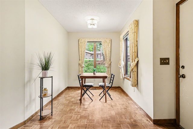 2429 Highpointe Drive, Kalamazoo, MI 49008
