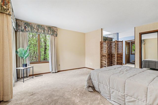 2429 Highpointe Drive, Kalamazoo, MI 49008