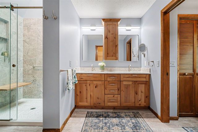 2429 Highpointe Drive, Kalamazoo, MI 49008