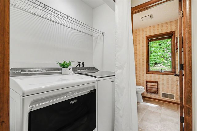 2429 Highpointe Drive, Kalamazoo, MI 49008