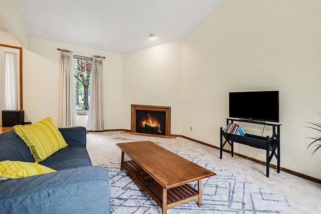 2429 Highpointe Drive, Kalamazoo, MI 49008
