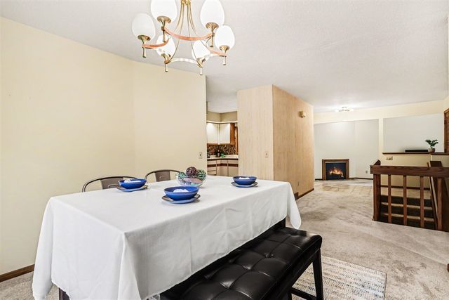 2429 Highpointe Drive, Kalamazoo, MI 49008