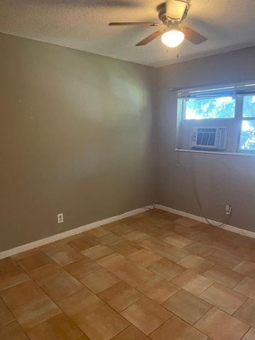 702 N L Street 13, Lake Worth Beach, FL 33460