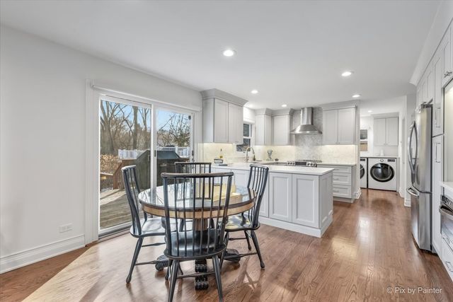 315 Minear Drive, Libertyville, IL 60048