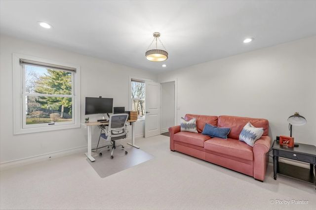 315 Minear Drive, Libertyville, IL 60048