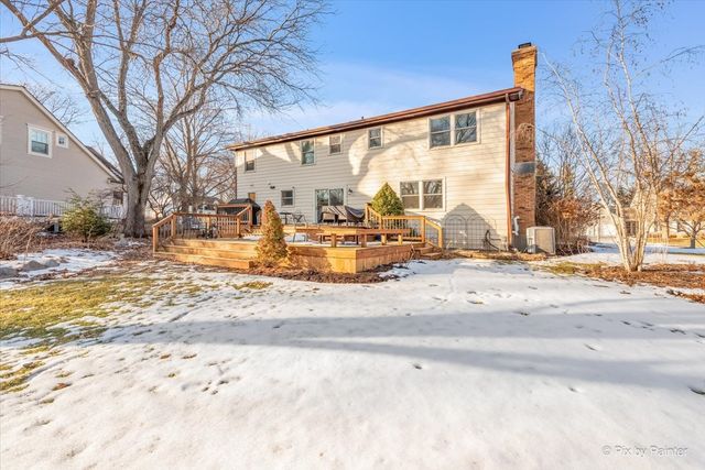 315 Minear Drive, Libertyville, IL 60048