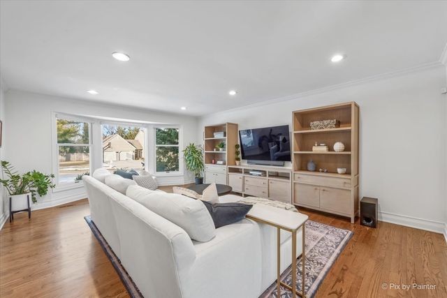 315 Minear Drive, Libertyville, IL 60048