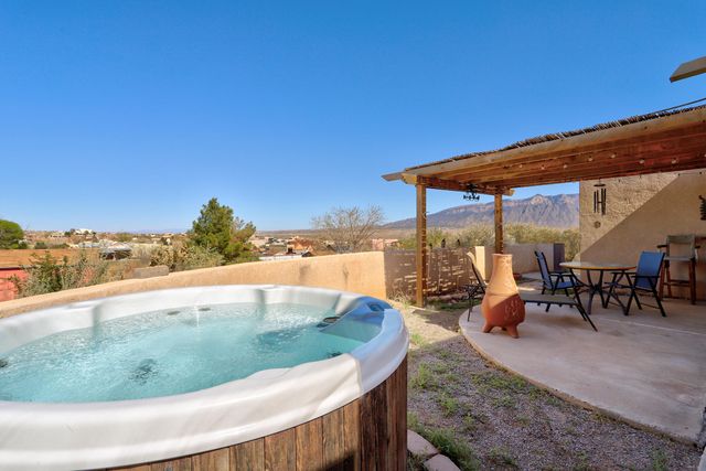 5751 Cody Road NE, Rio Rancho, NM 87144