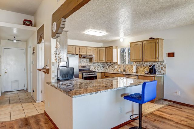 5751 Cody Road NE, Rio Rancho, NM 87144