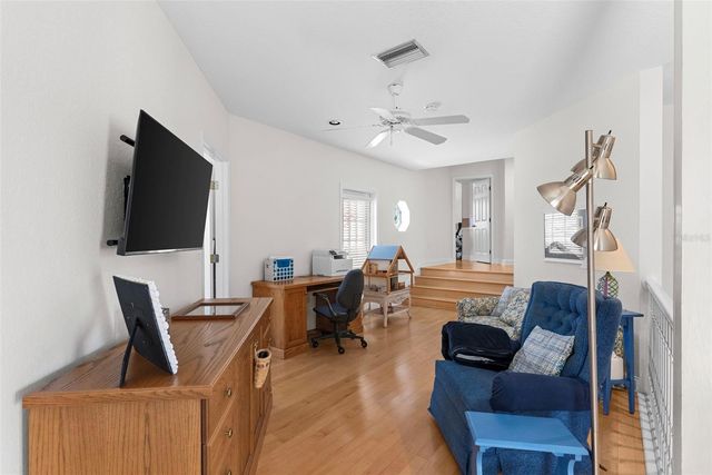 11445 9TH STREET E, Treasure Island, FL 33706