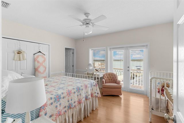 11445 9TH STREET E, Treasure Island, FL 33706