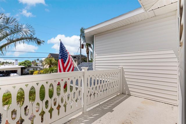 11445 9TH STREET E, Treasure Island, FL 33706