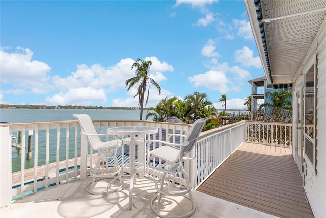 11445 9TH STREET E, Treasure Island, FL 33706