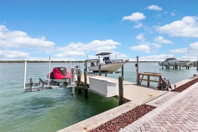 11445 9TH STREET E, Treasure Island, FL 33706