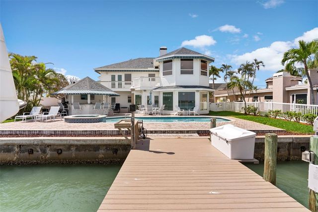 11445 9TH STREET E, Treasure Island, FL 33706