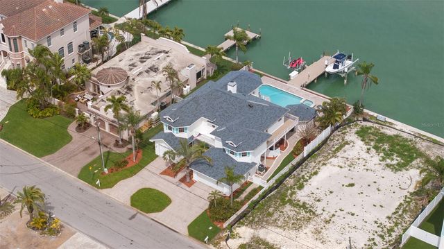 11445 9TH STREET E, Treasure Island, FL 33706