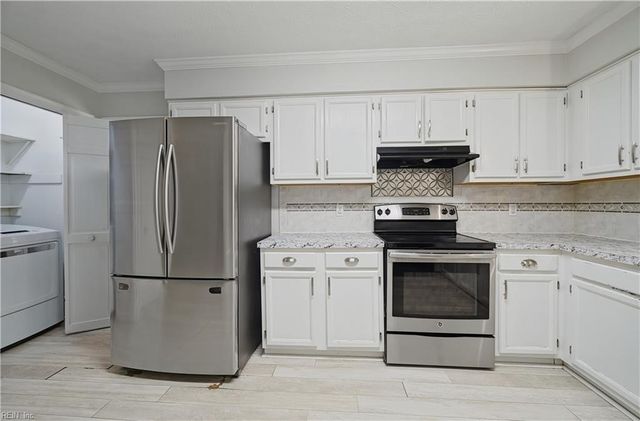 154 Smith ST, Poquoson, VA 23662