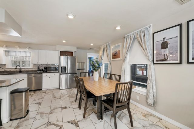 77 Central Street, Farmington, NH 03835