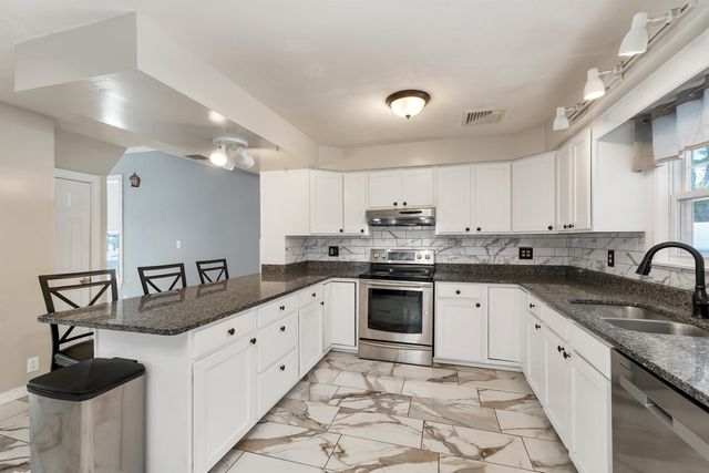 77 Central Street, Farmington, NH 03835