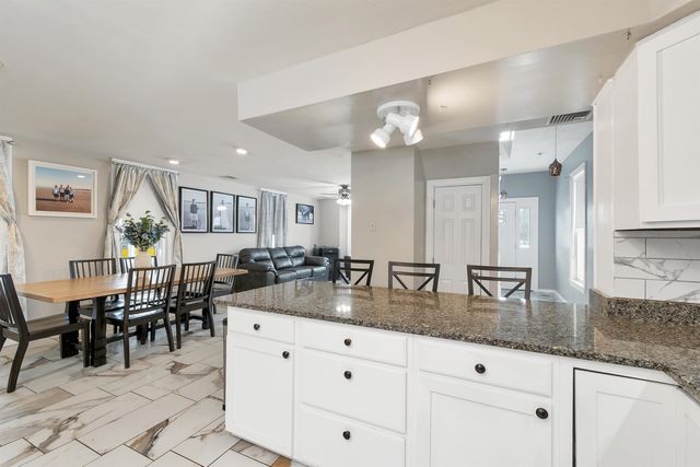 77 Central Street, Farmington, NH 03835