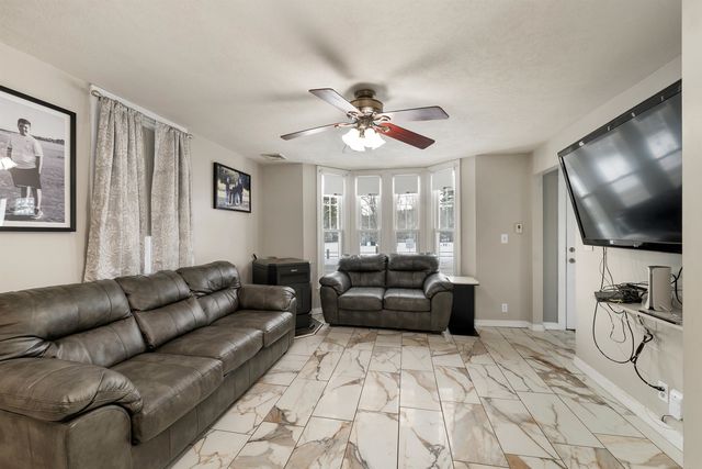 77 Central Street, Farmington, NH 03835