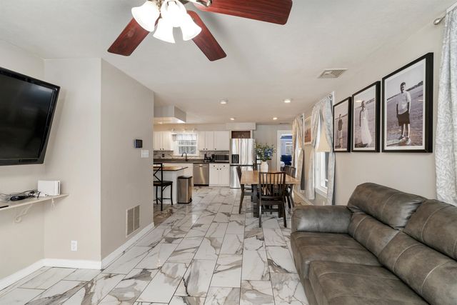 77 Central Street, Farmington, NH 03835