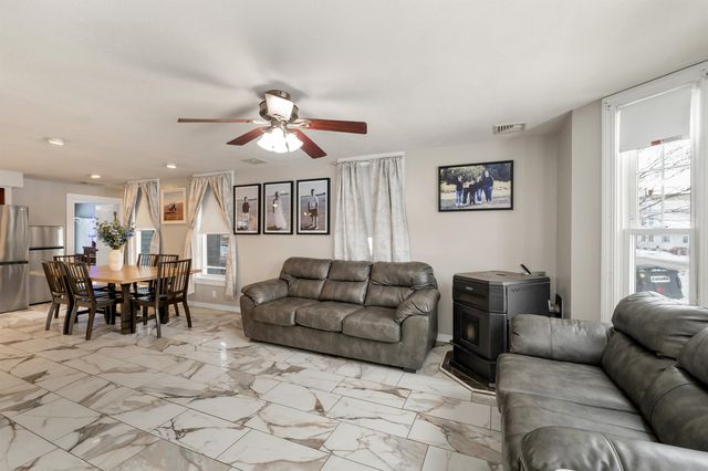 77 Central Street, Farmington, NH 03835