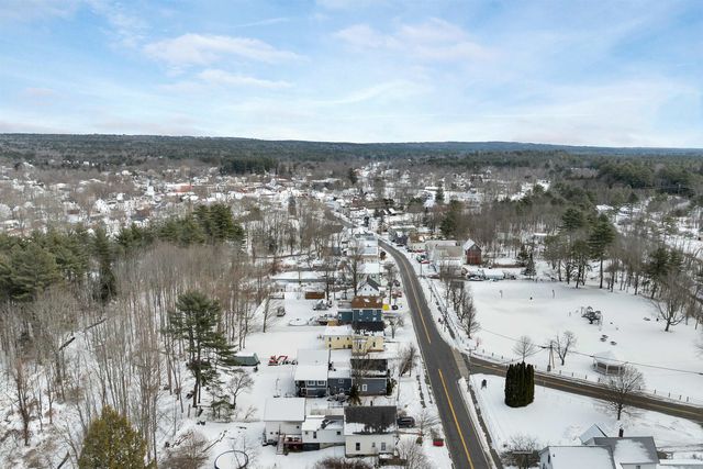 77 Central Street, Farmington, NH 03835