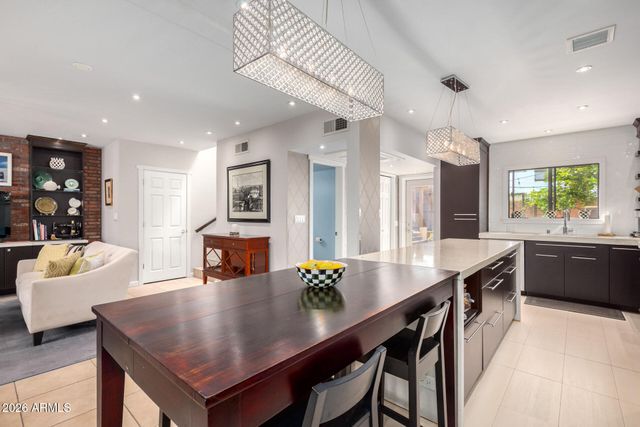 2500 N HAYDEN Road 33, Scottsdale, AZ 85257