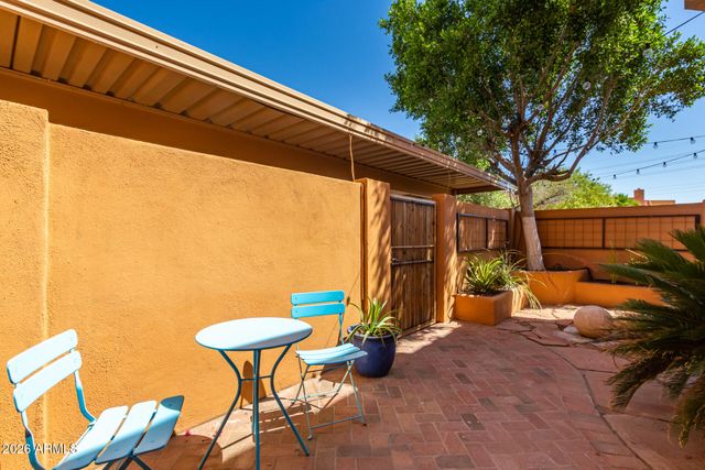 2500 N HAYDEN Road 33, Scottsdale, AZ 85257