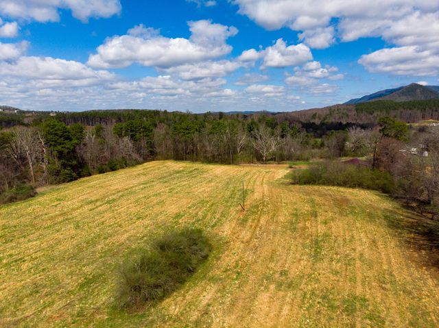 1321 Sand Mountain Road, Ocoee, TN 37361