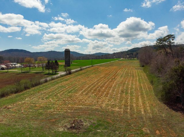 1321 Sand Mountain Road, Ocoee, TN 37361