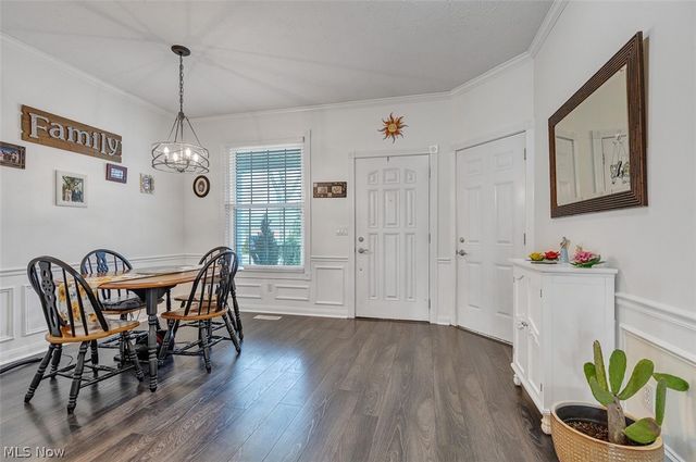 6960 Cottage Circle, North Ridgeville, OH 44039