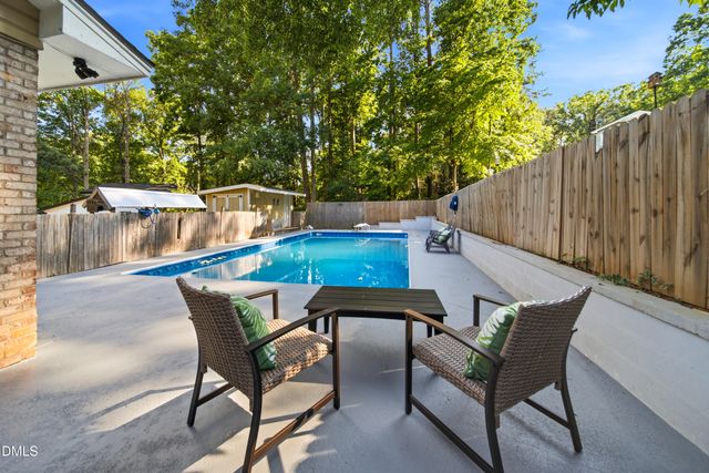 1000 Brookgreen Drive, Cary, NC 27511