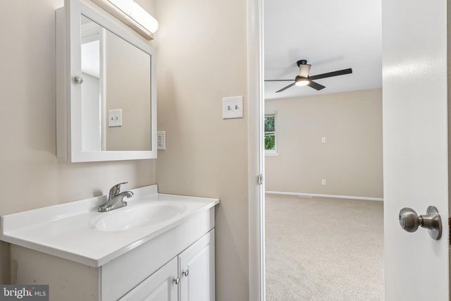 13 EVERGREEN RD, Stowe, PA 19464