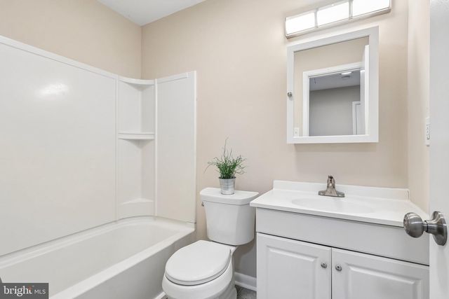 13 EVERGREEN RD, Stowe, PA 19464