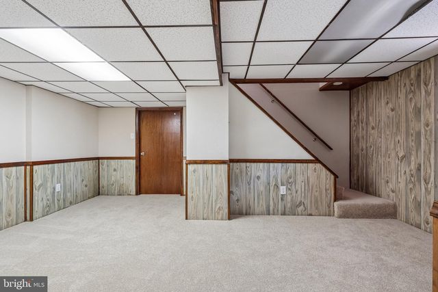 13 EVERGREEN RD, Stowe, PA 19464