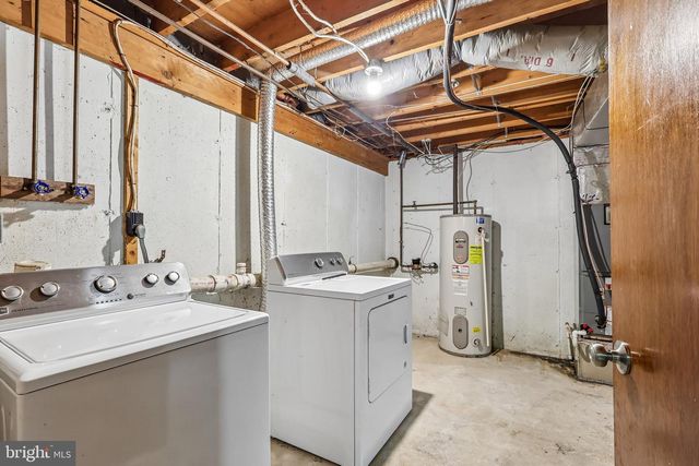 13 EVERGREEN RD, Stowe, PA 19464
