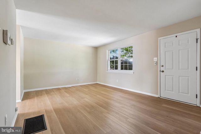 13 EVERGREEN RD, Stowe, PA 19464