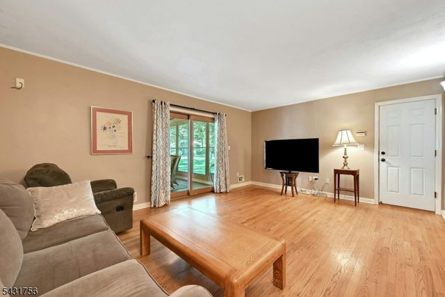 10 Thruway Dr, Bridgewater Twp., NJ 08807