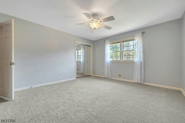 10 Thruway Dr, Bridgewater Twp., NJ 08807